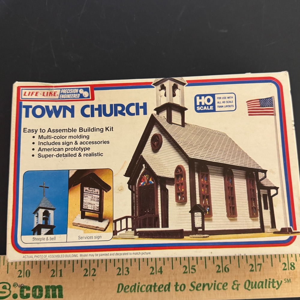Life-Like Town Church HO Scale Building Kit No 1350 Model Train Accessory